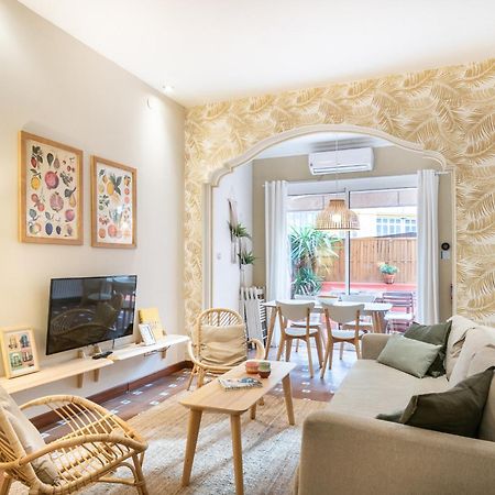 Spacious & Sunny Apt With Terrace In The City Center Барселона Екстер'єр фото