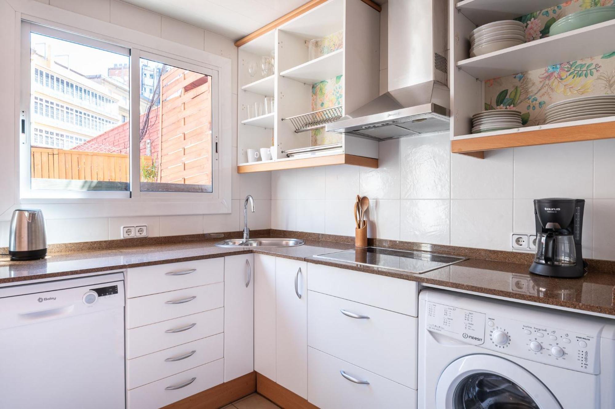Spacious & Sunny Apt With Terrace In The City Center Барселона Екстер'єр фото