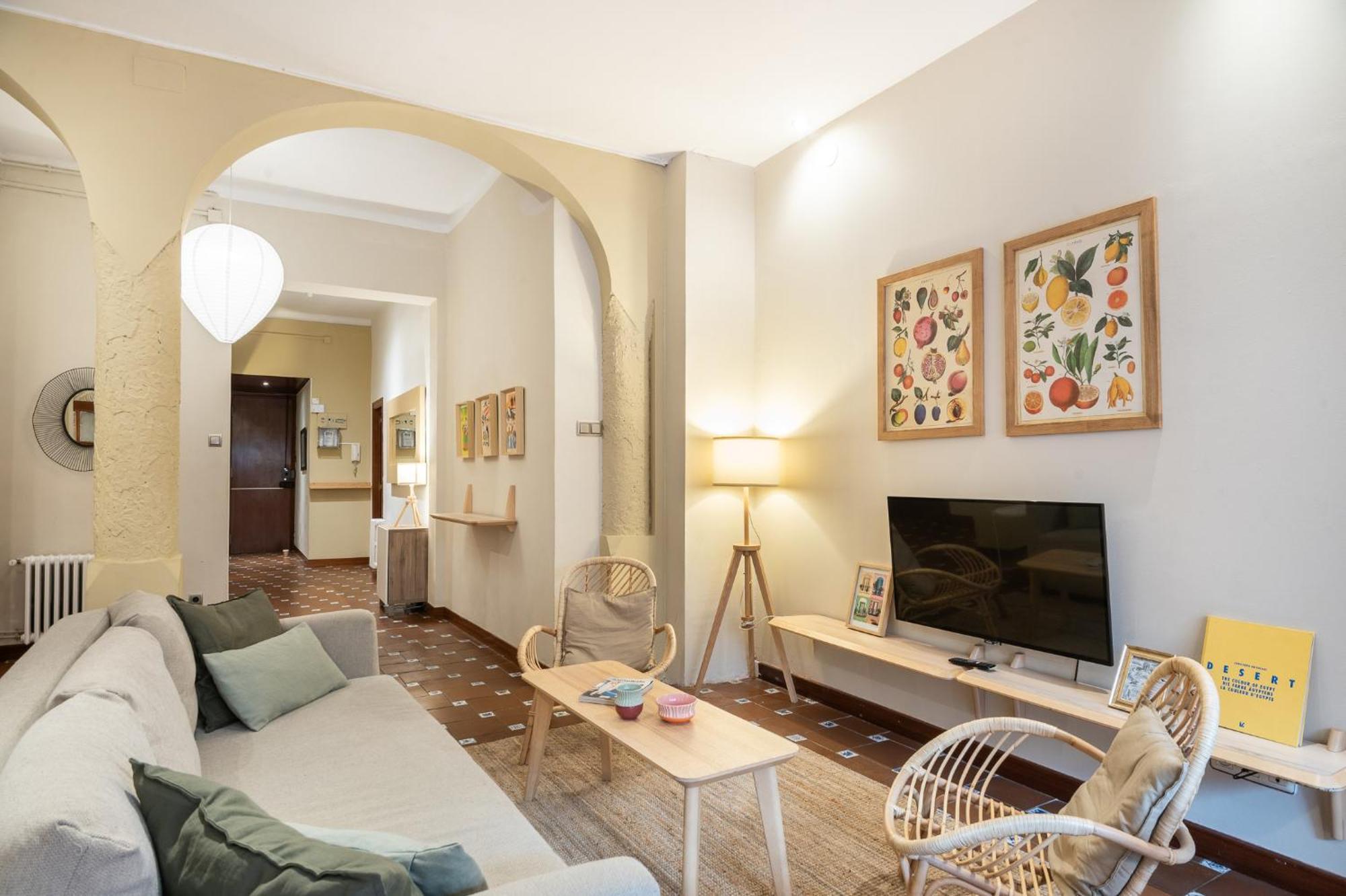 Spacious & Sunny Apt With Terrace In The City Center Барселона Екстер'єр фото