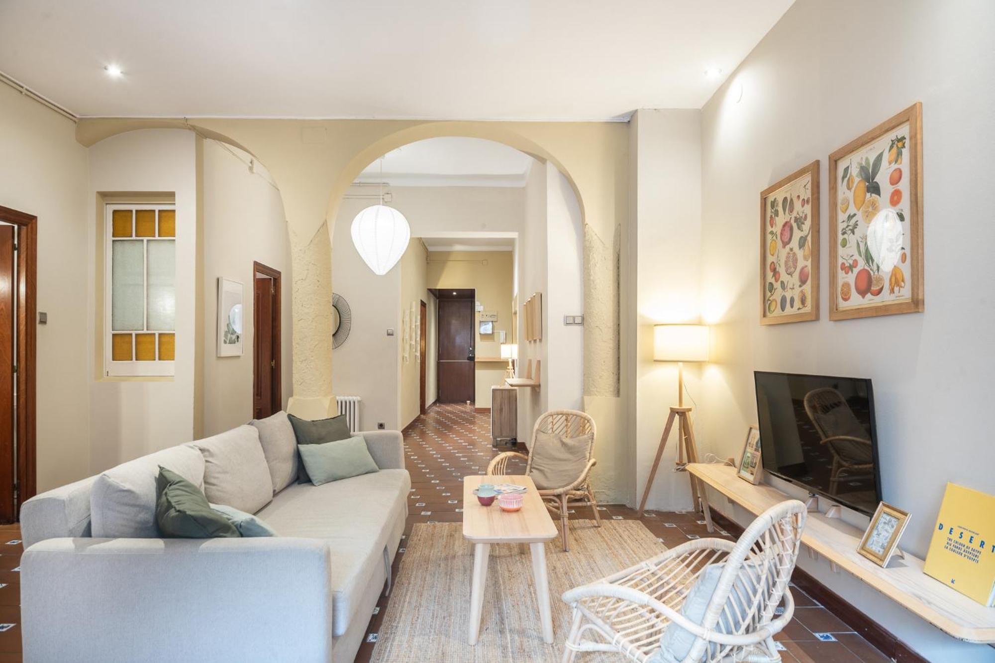 Spacious & Sunny Apt With Terrace In The City Center Барселона Екстер'єр фото
